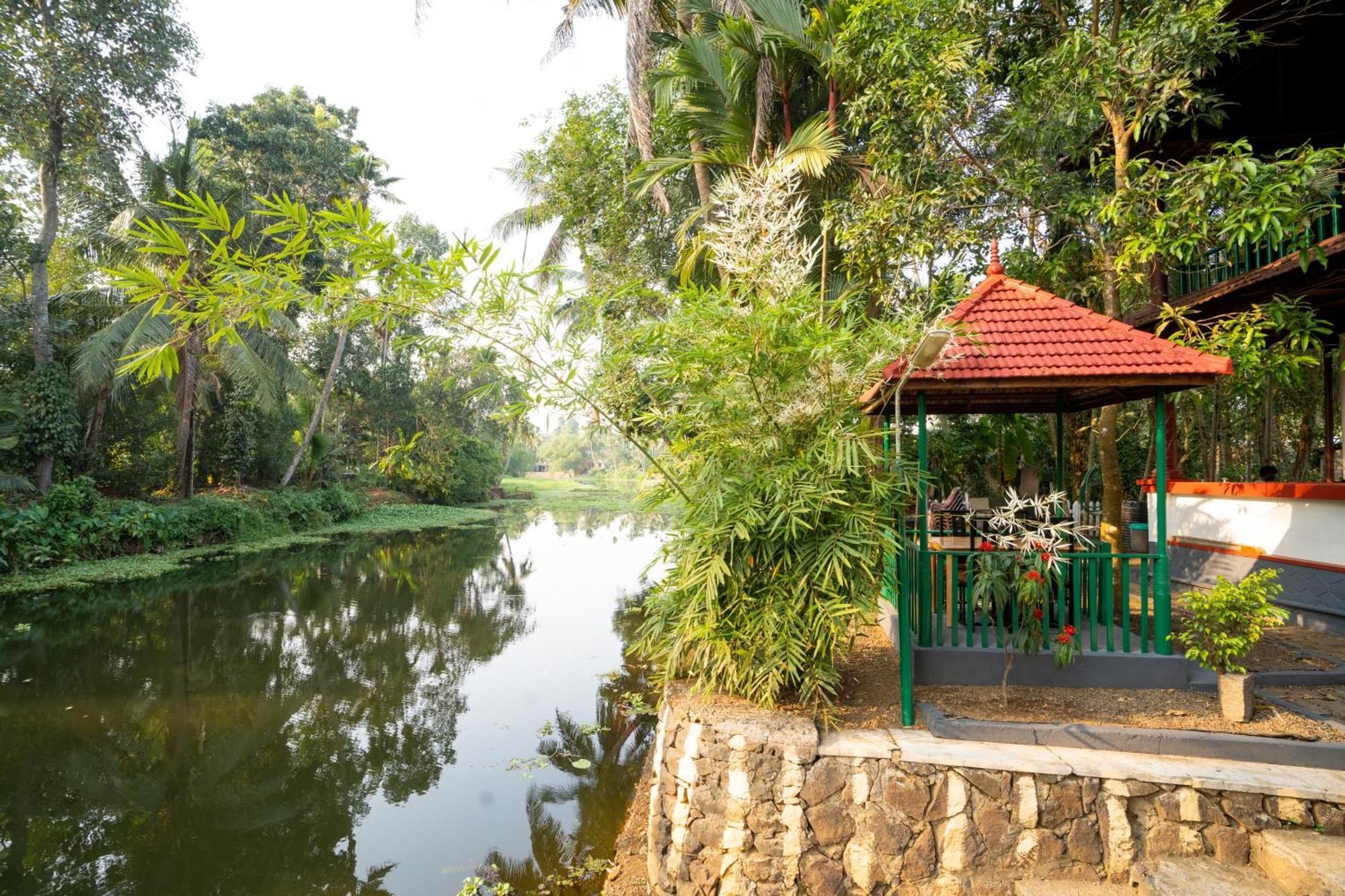 Hotel Garggi Backwater Retreat Kottayam Exterior foto