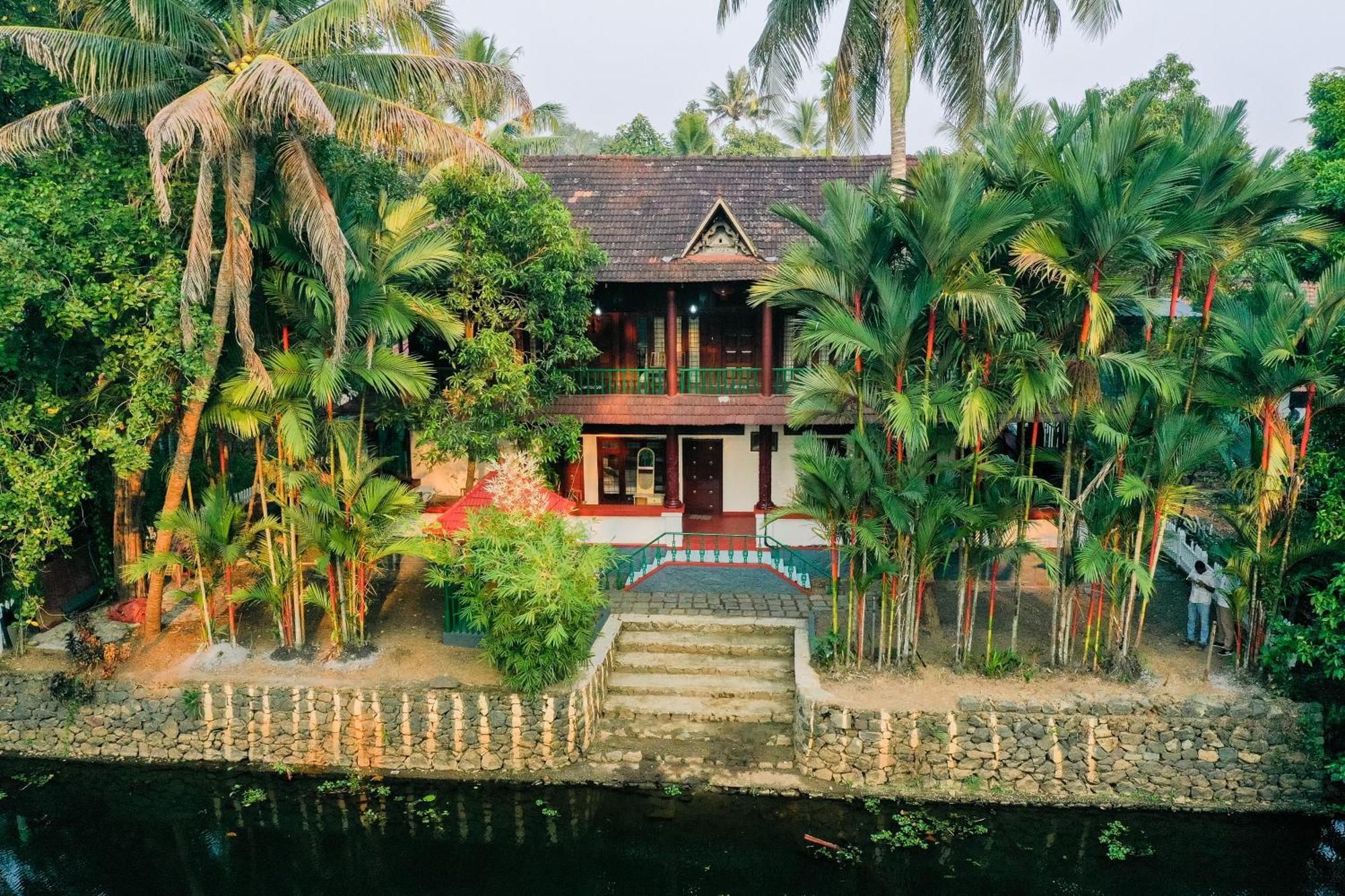 Hotel Garggi Backwater Retreat Kottayam Exterior foto