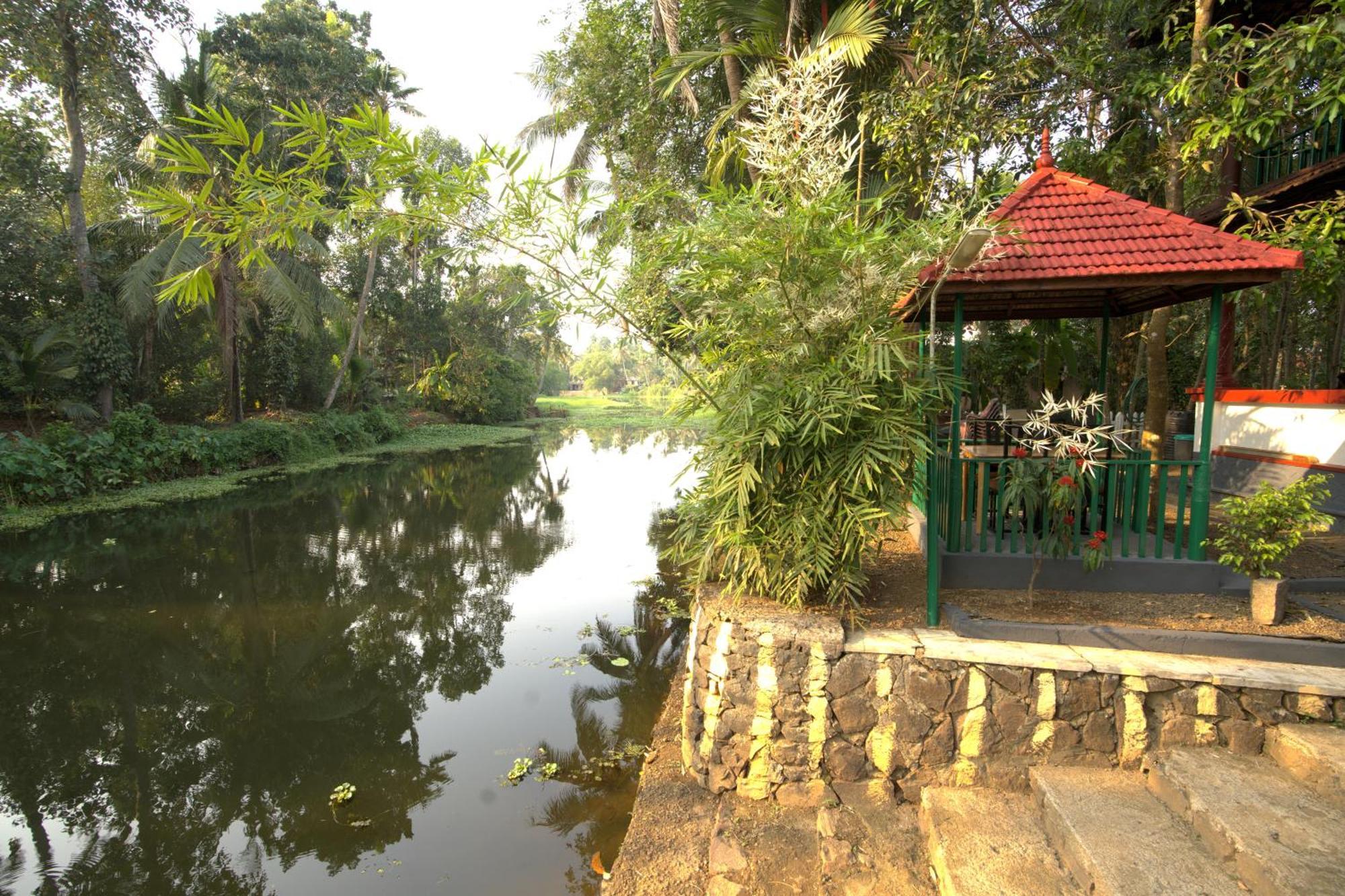 Hotel Garggi Backwater Retreat Kottayam Exterior foto